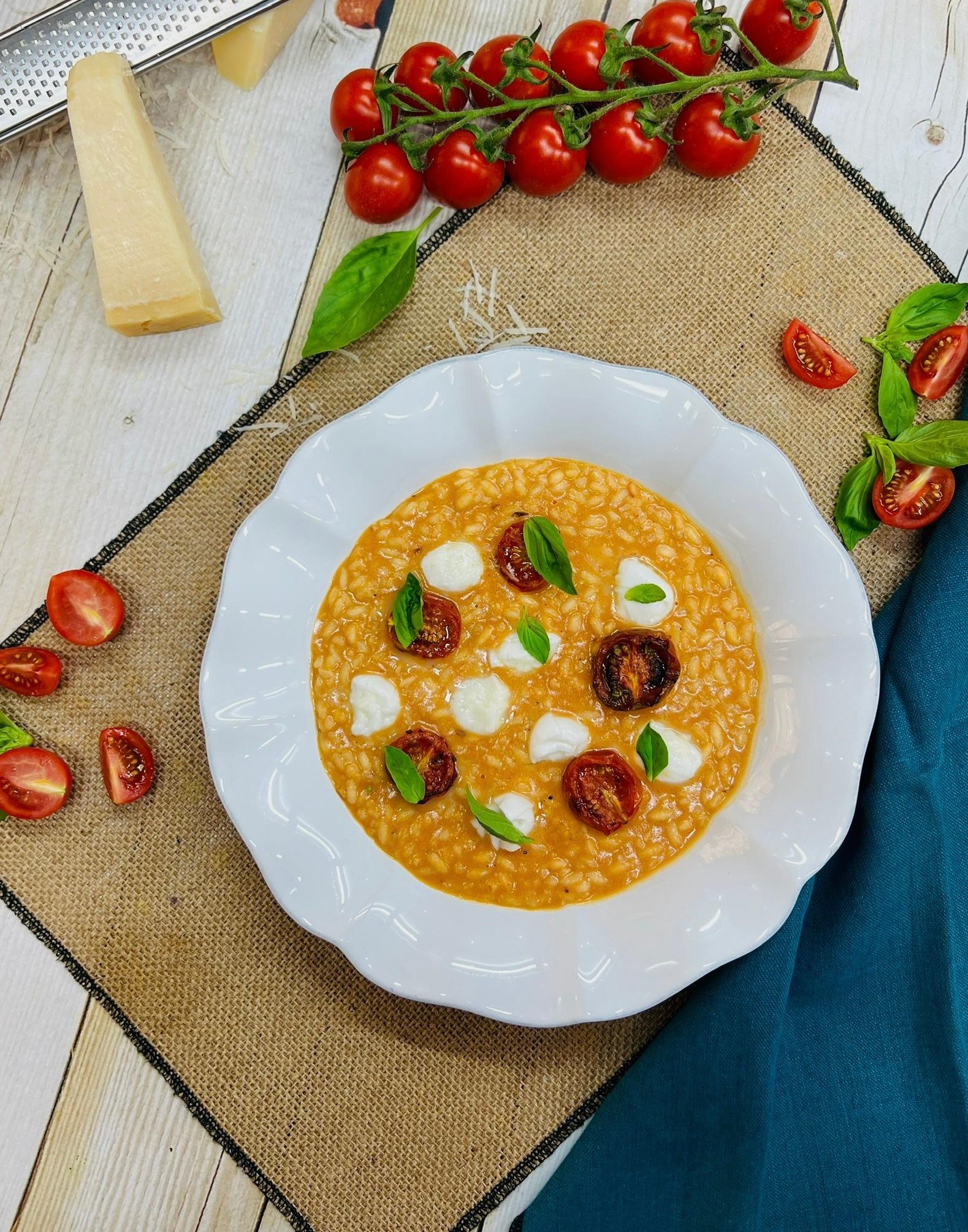 Risotto de tomate com mozzarella