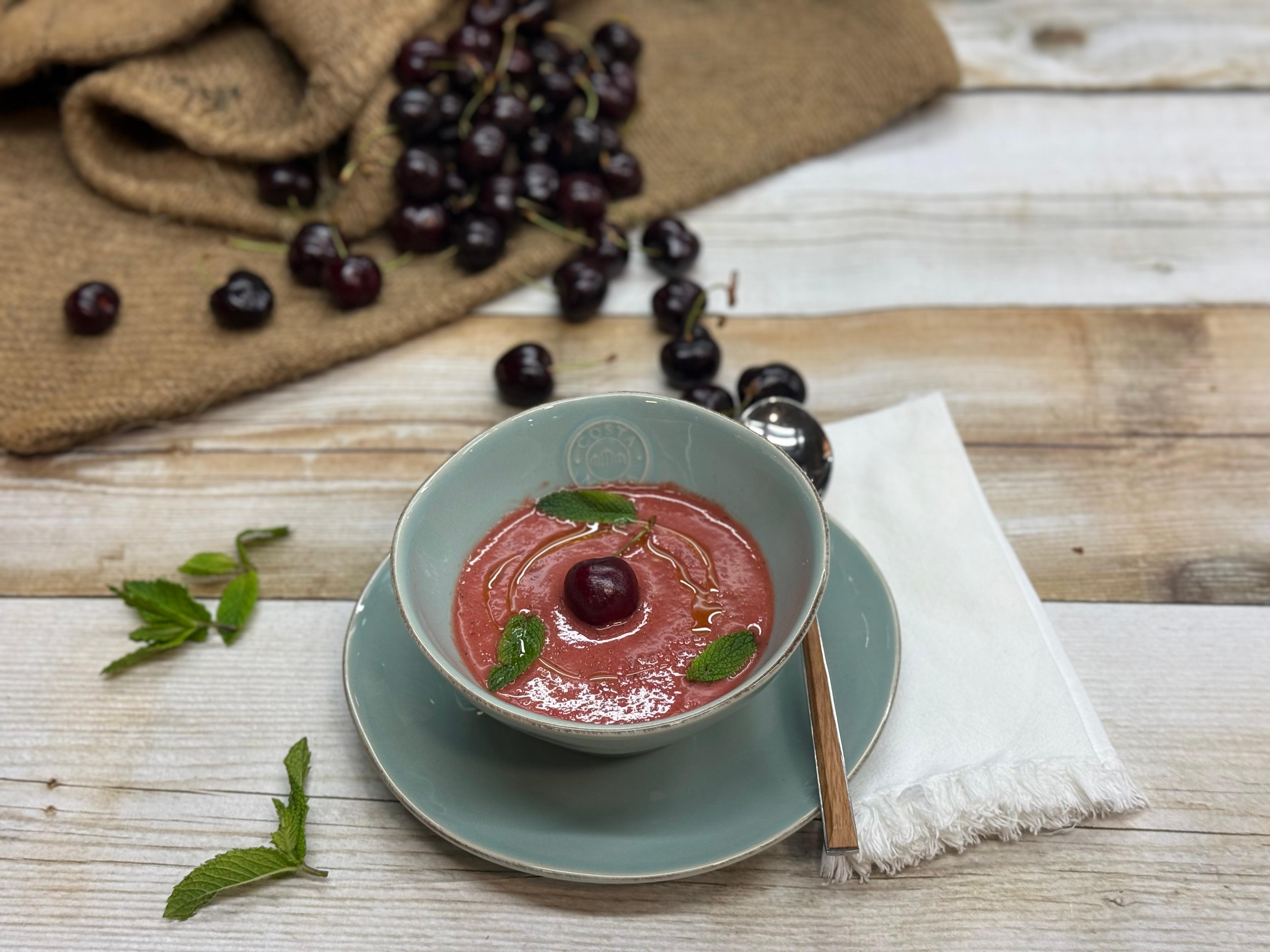 Gaspacho de cereja do Fundão