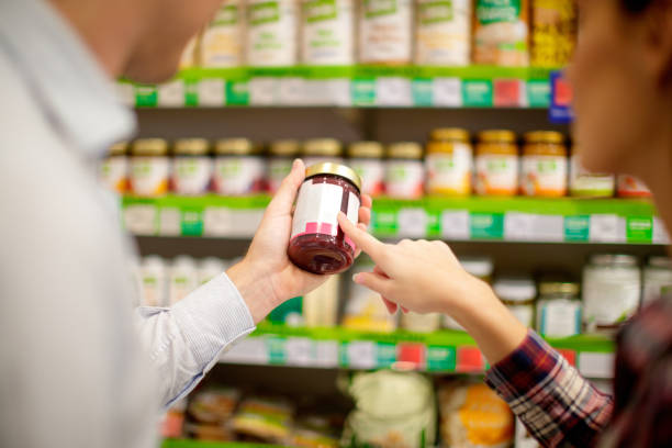 Descodifica o rótulo: Escolhas inteligentes durante as Compras by Lívia Alfenas