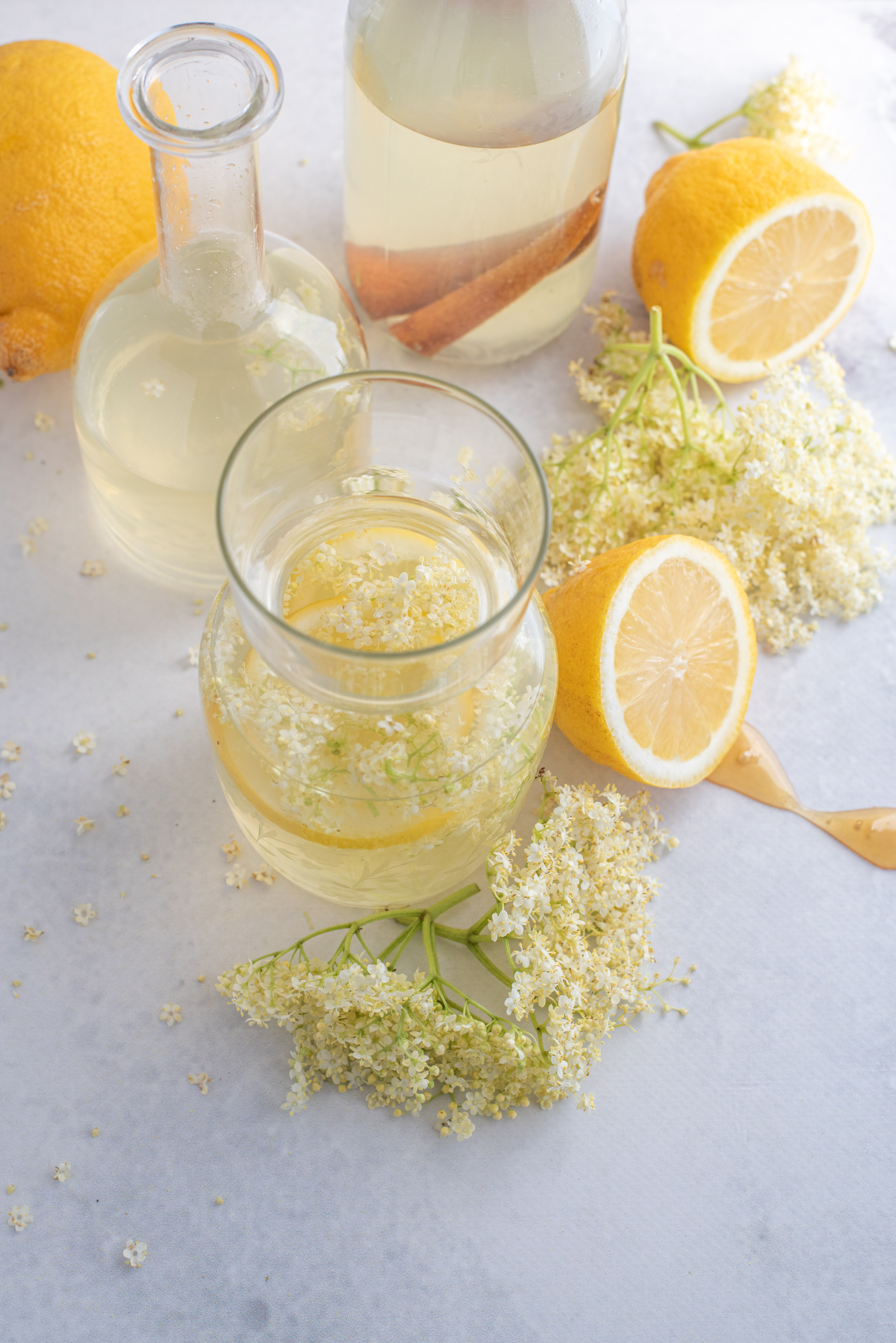 Limonada de flores de sabugueiro