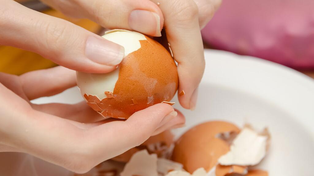Conservar e descascar ovos