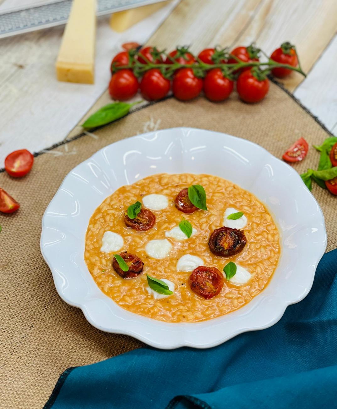 Risotto de tomate com mozzarella