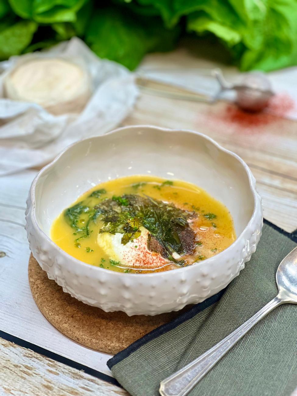 Creme de Nabiça com mousse de Queijo de Azeitão e Crocante de Nabiça