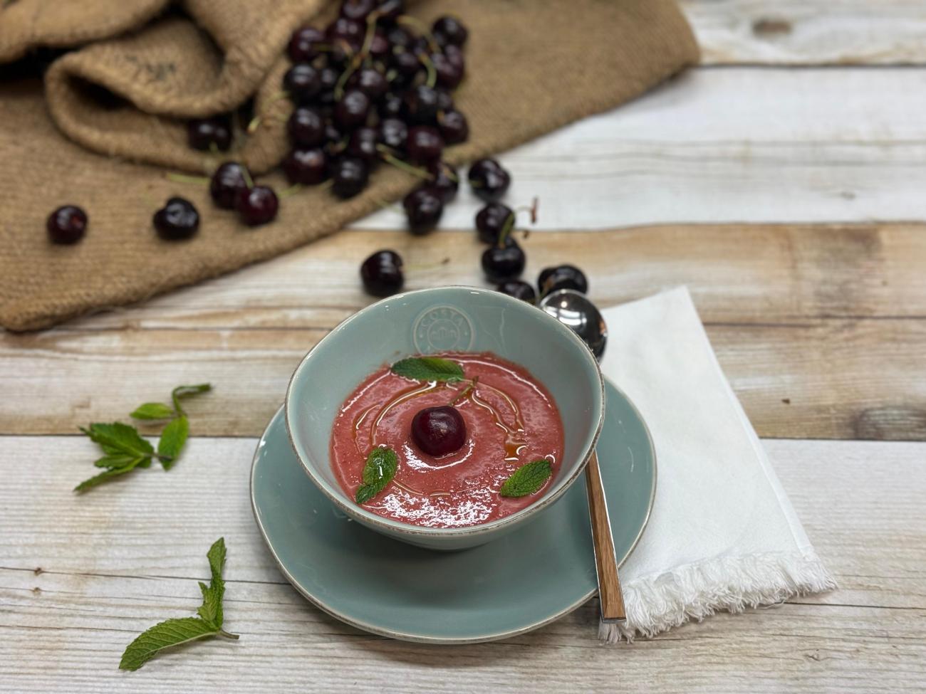 Gaspacho de cereja do Fundão