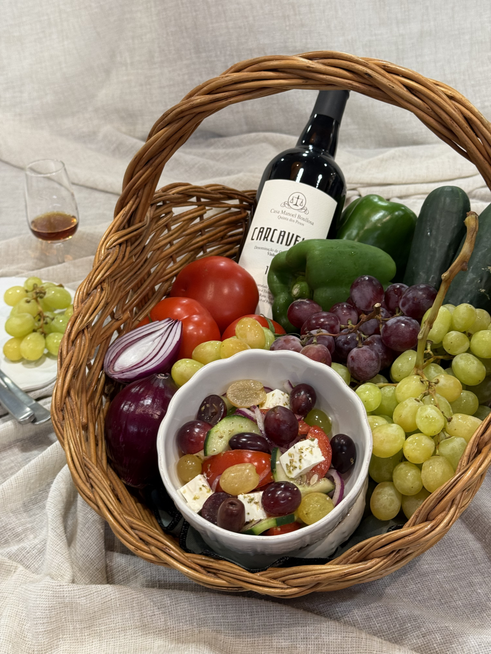 Salada Grega com uvas carbonatadas